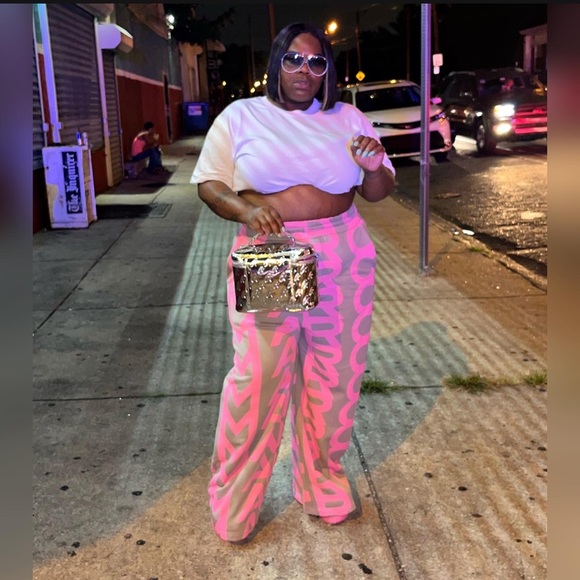 Meet your Posher, Neet - Picture 12 of 17